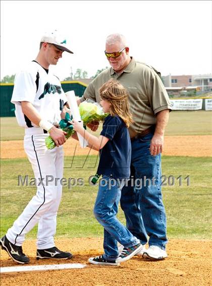 Thumbnail 3 in Dobie @ Pasadena Memorial photogallery.