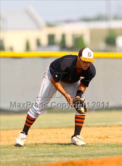 Thumbnail 1 in Dobie @ Pasadena Memorial photogallery.