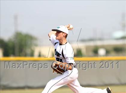 Thumbnail 2 in Dobie @ Pasadena Memorial photogallery.