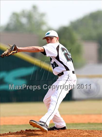 Thumbnail 2 in Dobie @ Pasadena Memorial photogallery.