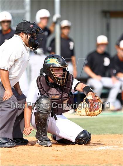 Thumbnail 1 in Dobie @ Pasadena Memorial photogallery.