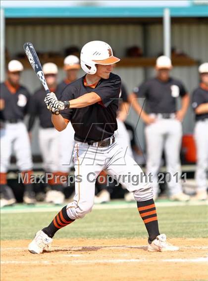 Thumbnail 3 in Dobie @ Pasadena Memorial photogallery.