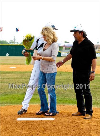 Thumbnail 2 in Dobie @ Pasadena Memorial photogallery.