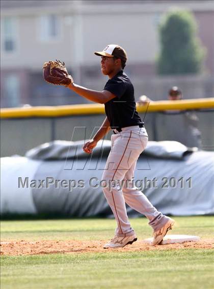 Thumbnail 1 in Dobie @ Pasadena Memorial photogallery.