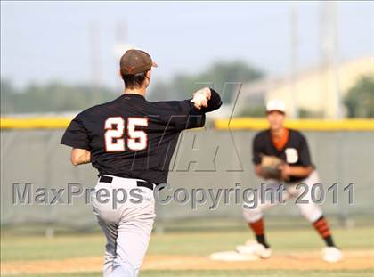 Thumbnail 2 in Dobie @ Pasadena Memorial photogallery.