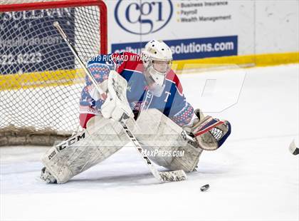 Thumbnail 1 in Bedford vs. Trinity (Manchester Christmas Tournament) photogallery.