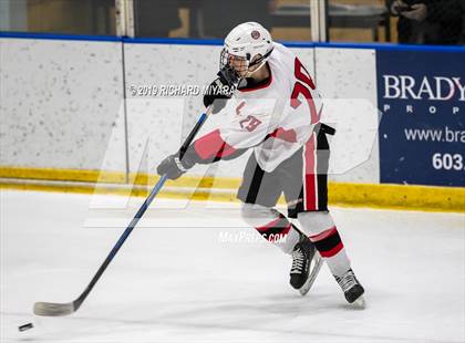 Thumbnail 2 in Bedford vs. Trinity (Manchester Christmas Tournament) photogallery.