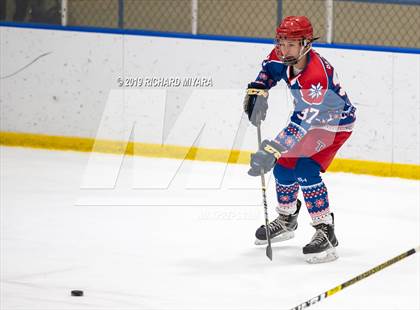 Thumbnail 1 in Bedford vs. Trinity (Manchester Christmas Tournament) photogallery.