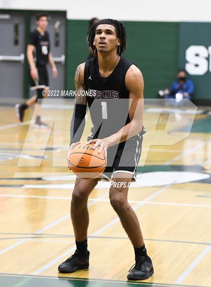 Thumbnail 2 in Sunnyslope vs. Hamilton (AIA 6A Quarterfinal) photogallery.