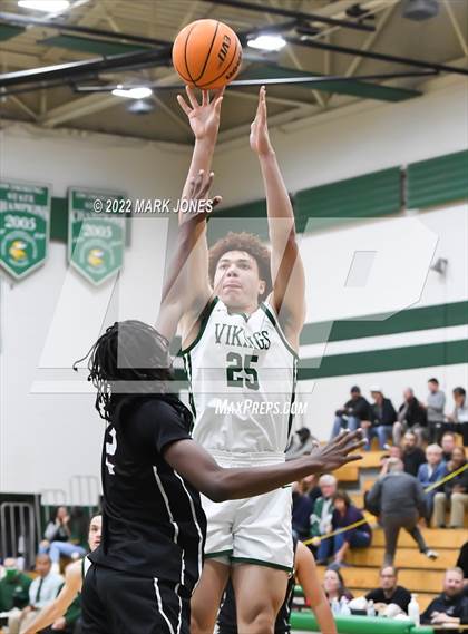Thumbnail 2 in Sunnyslope vs. Hamilton (AIA 6A Quarterfinal) photogallery.
