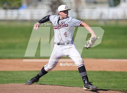 Thumbnail 3 in Intermountain Christian vs. Valley (UHSAA 1A Second Round) photogallery.