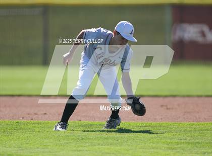 Thumbnail 1 in Intermountain Christian vs. Valley (UHSAA 1A Second Round) photogallery.