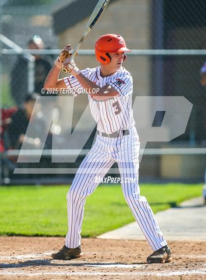 Thumbnail 1 in Intermountain Christian vs. Valley (UHSAA 1A Second Round) photogallery.
