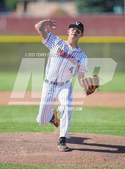 Thumbnail 2 in Intermountain Christian vs. Valley (UHSAA 1A Second Round) photogallery.