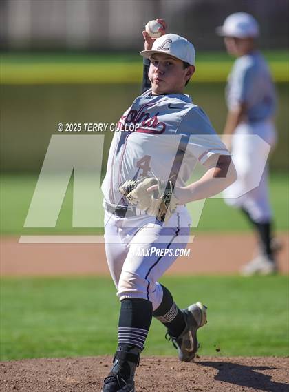 Thumbnail 2 in Intermountain Christian vs. Valley (UHSAA 1A Second Round) photogallery.