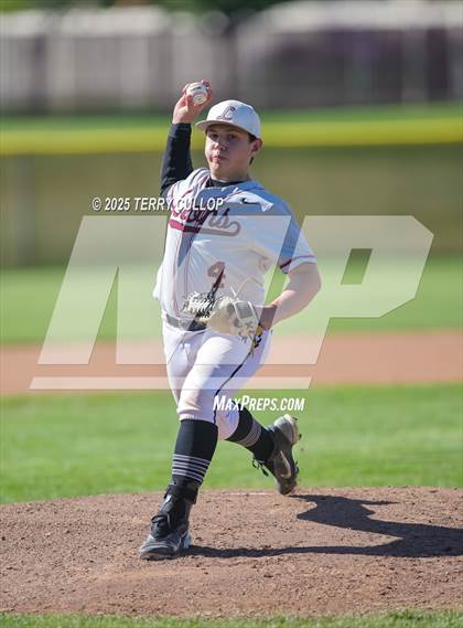 Thumbnail 3 in Intermountain Christian vs. Valley (UHSAA 1A Second Round) photogallery.