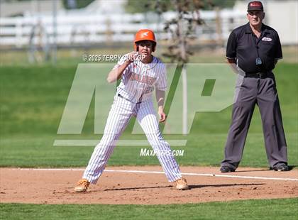 Thumbnail 2 in Intermountain Christian vs. Valley (UHSAA 1A Second Round) photogallery.