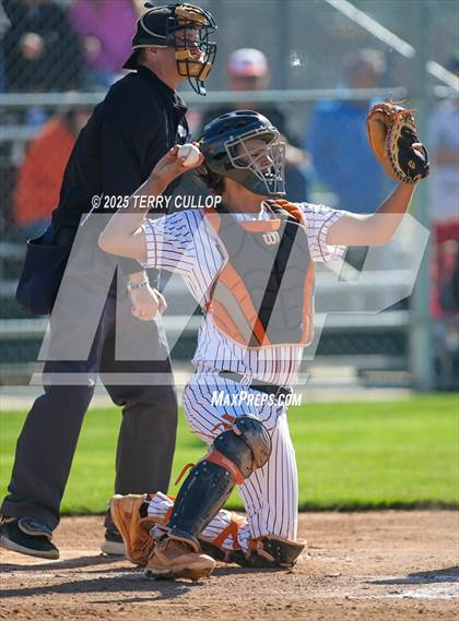 Thumbnail 2 in Intermountain Christian vs. Valley (UHSAA 1A Second Round) photogallery.
