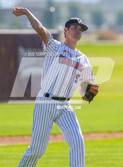 Thumbnail 2 in Intermountain Christian vs. Valley (UHSAA 1A Second Round) photogallery.