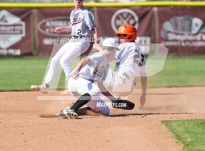 Thumbnail 2 in Intermountain Christian vs. Valley (UHSAA 1A Second Round) photogallery.