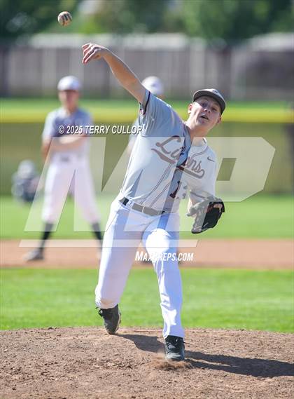 Thumbnail 3 in Intermountain Christian vs. Valley (UHSAA 1A Second Round) photogallery.