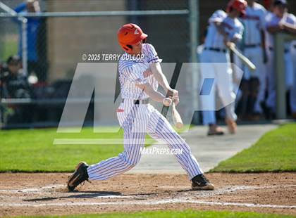 Thumbnail 2 in Intermountain Christian vs. Valley (UHSAA 1A Second Round) photogallery.