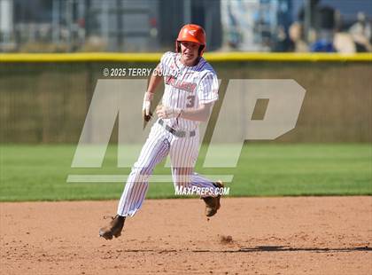 Thumbnail 1 in Intermountain Christian vs. Valley (UHSAA 1A Second Round) photogallery.