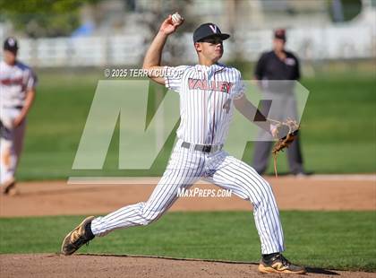 Thumbnail 3 in Intermountain Christian vs. Valley (UHSAA 1A Second Round) photogallery.