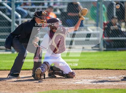 Thumbnail 3 in Intermountain Christian vs. Valley (UHSAA 1A Second Round) photogallery.