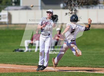 Thumbnail 3 in Intermountain Christian vs. Valley (UHSAA 1A Second Round) photogallery.