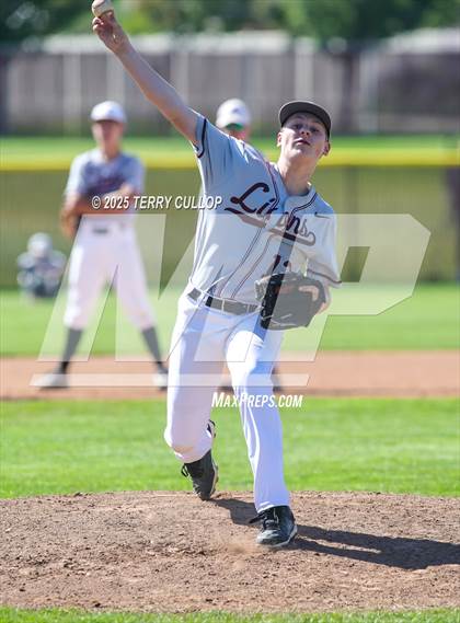 Thumbnail 2 in Intermountain Christian vs. Valley (UHSAA 1A Second Round) photogallery.
