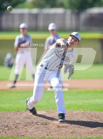 Thumbnail 1 in Intermountain Christian vs. Valley (UHSAA 1A Second Round) photogallery.
