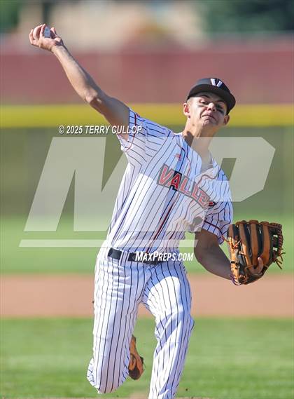 Thumbnail 1 in Intermountain Christian vs. Valley (UHSAA 1A Second Round) photogallery.