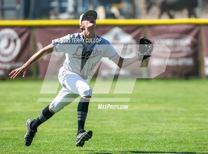 Thumbnail 3 in Intermountain Christian vs. Valley (UHSAA 1A Second Round) photogallery.