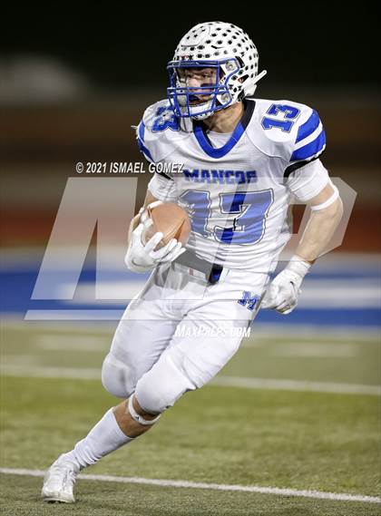 Thumbnail 3 in Mancos vs. Haxtun (CHSAA Class A 8-man Final)  photogallery.