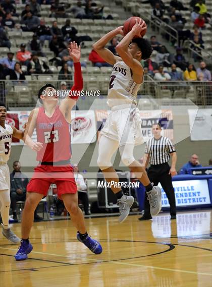 Thumbnail 1 in Mansfield Timberview vs. Duncanville photogallery.
