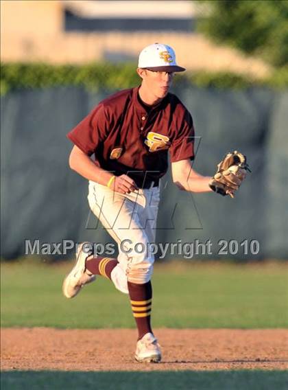 Thumbnail 3 in Salpointe Catholic vs. Esperanza (Diamond Sports National Classic) photogallery.