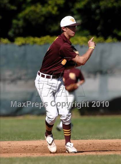 Thumbnail 2 in Salpointe Catholic vs. Esperanza (Diamond Sports National Classic) photogallery.