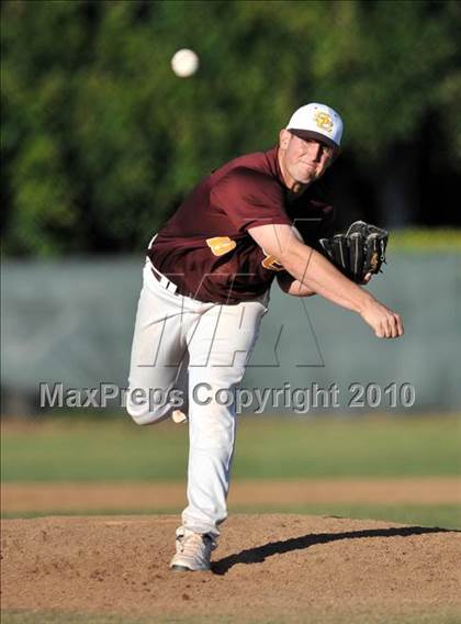 Thumbnail 1 in Salpointe Catholic vs. Esperanza (Diamond Sports National Classic) photogallery.