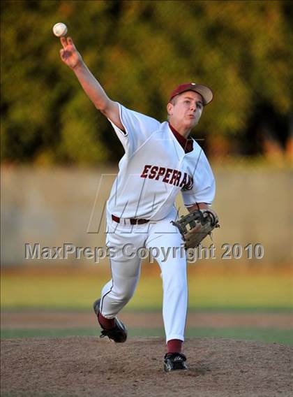 Thumbnail 2 in Salpointe Catholic vs. Esperanza (Diamond Sports National Classic) photogallery.