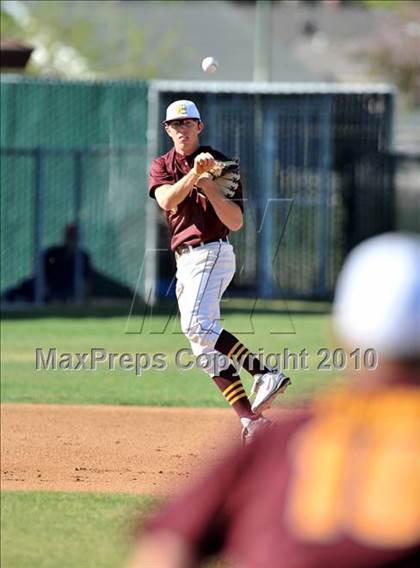 Thumbnail 1 in Salpointe Catholic vs. Esperanza (Diamond Sports National Classic) photogallery.