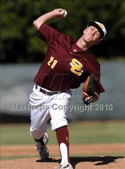 Thumbnail 2 in Salpointe Catholic vs. Esperanza (Diamond Sports National Classic) photogallery.