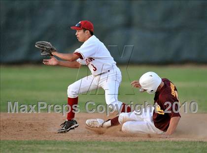 Thumbnail 3 in Salpointe Catholic vs. Esperanza (Diamond Sports National Classic) photogallery.