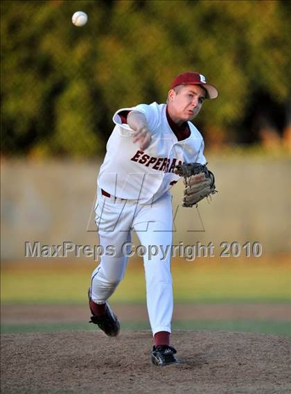 Thumbnail 3 in Salpointe Catholic vs. Esperanza (Diamond Sports National Classic) photogallery.