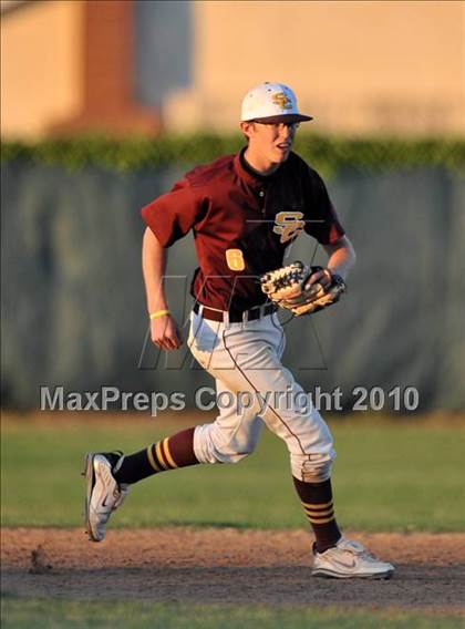 Thumbnail 1 in Salpointe Catholic vs. Esperanza (Diamond Sports National Classic) photogallery.