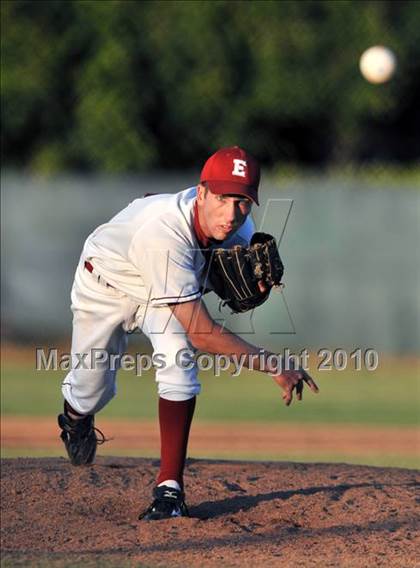 Thumbnail 2 in Salpointe Catholic vs. Esperanza (Diamond Sports National Classic) photogallery.