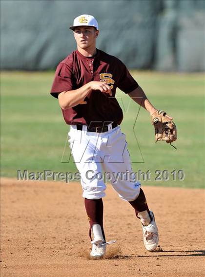 Thumbnail 2 in Salpointe Catholic vs. Esperanza (Diamond Sports National Classic) photogallery.