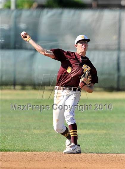 Thumbnail 2 in Salpointe Catholic vs. Esperanza (Diamond Sports National Classic) photogallery.