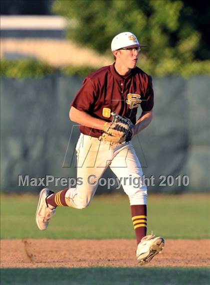 Thumbnail 2 in Salpointe Catholic vs. Esperanza (Diamond Sports National Classic) photogallery.