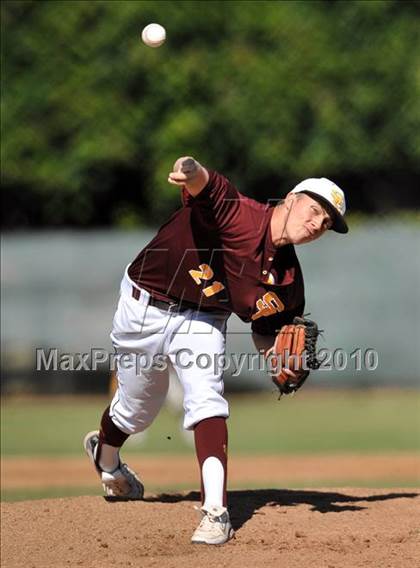 Thumbnail 2 in Salpointe Catholic vs. Esperanza (Diamond Sports National Classic) photogallery.